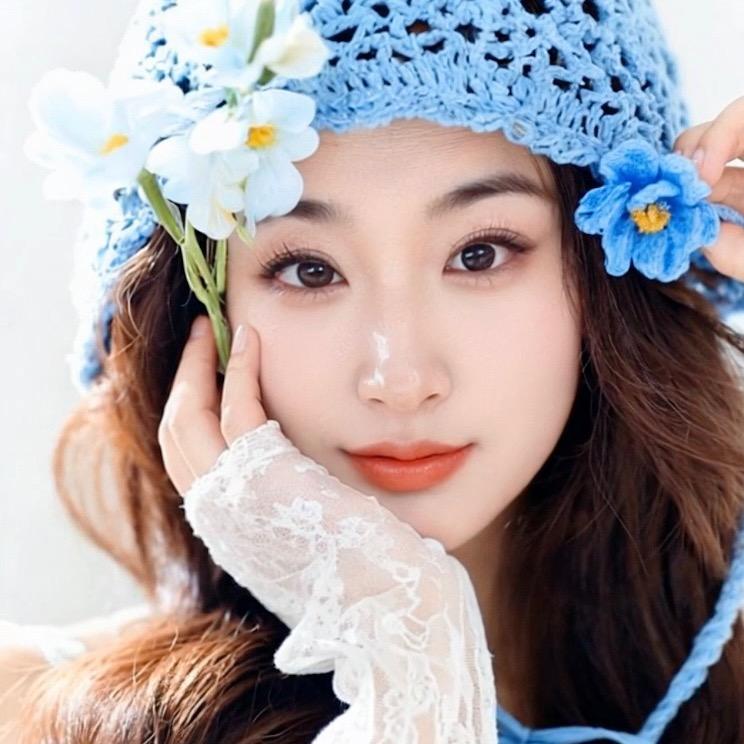 小璐💐💐