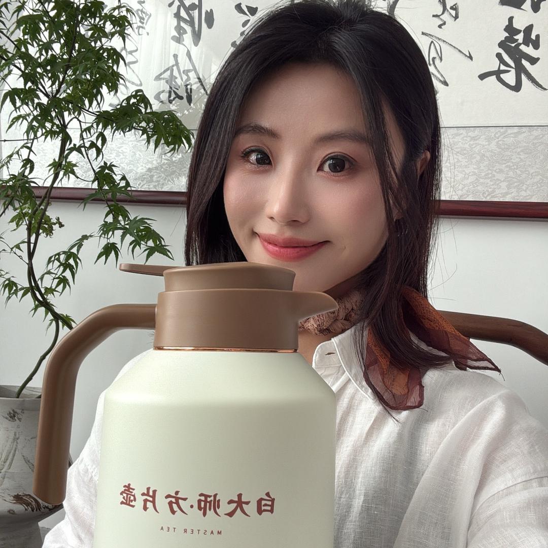 爱喝茶的段小白