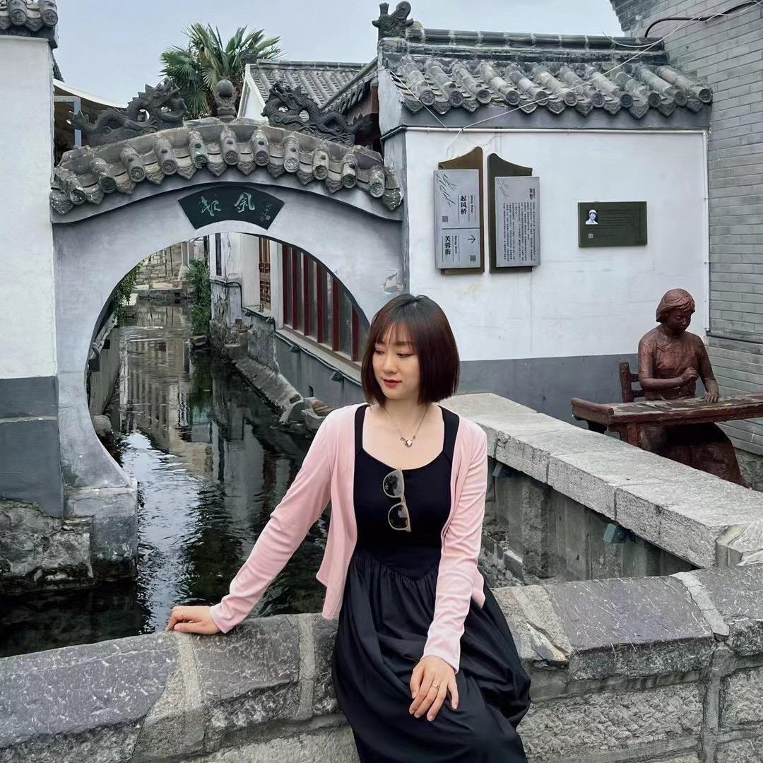 哈哈张嘴喝茶🍵