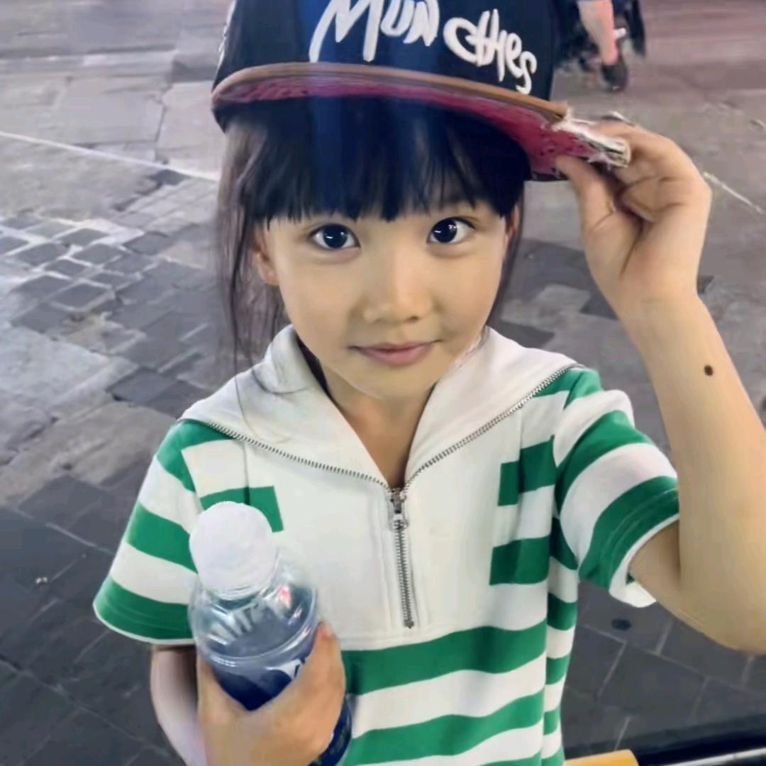 每天被王一博帅晕九万七千八百五十次