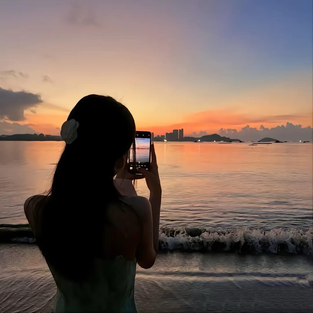 咕噜噜爱喝雪碧