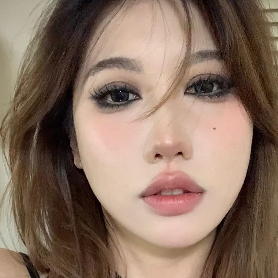 甘若以(化妆的)