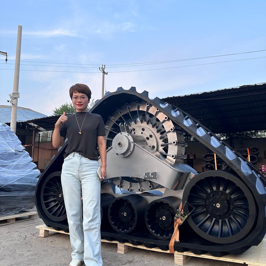 亿首重工三角半履带销售部