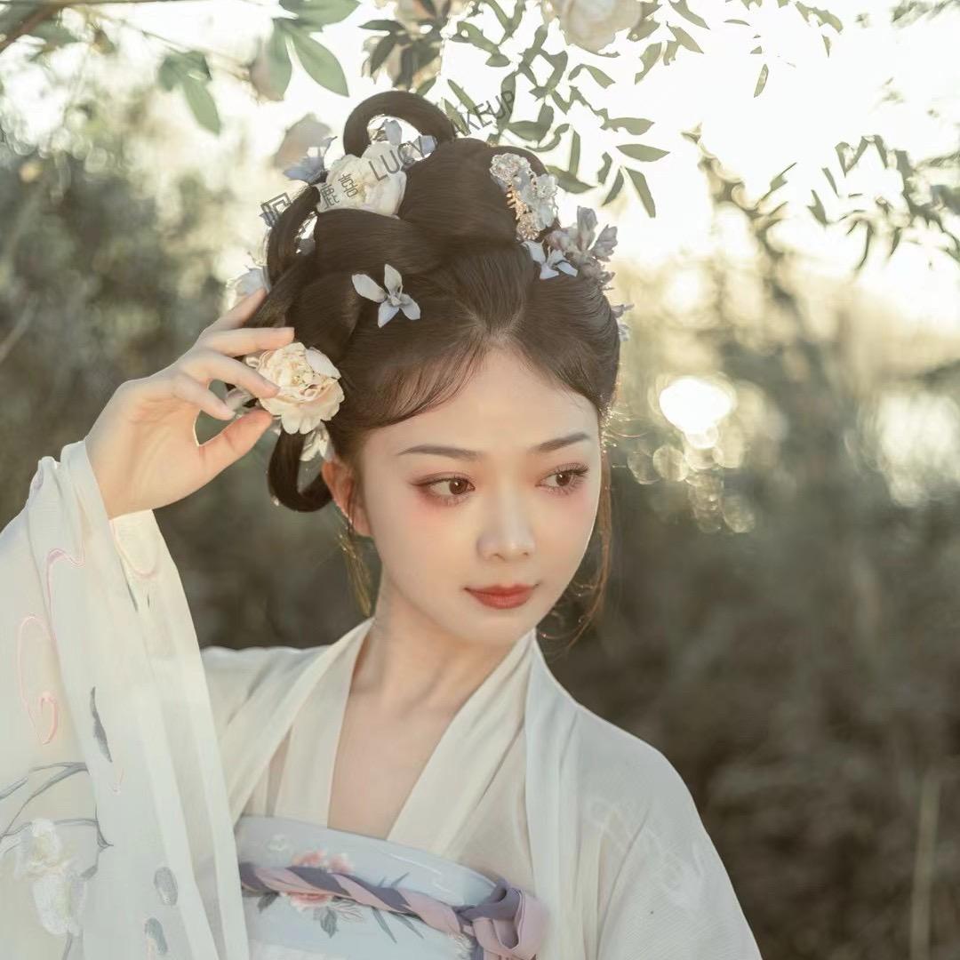 鹿喜美妆古风造型