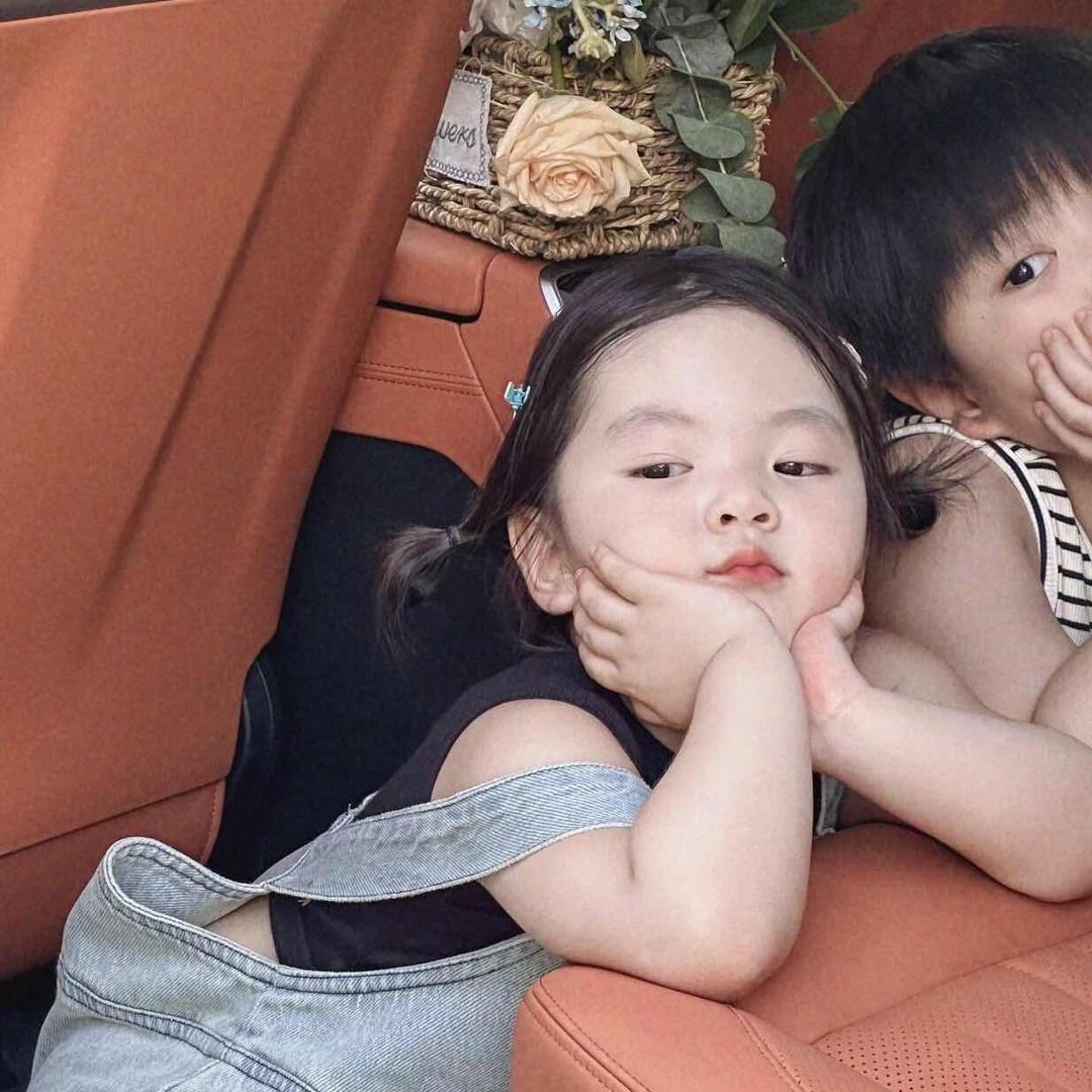 小周.