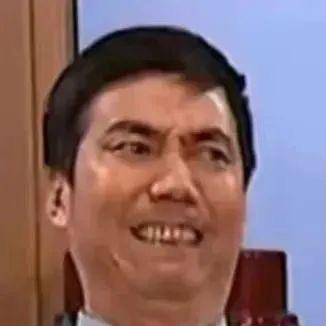 扶老奶奶闯红灯