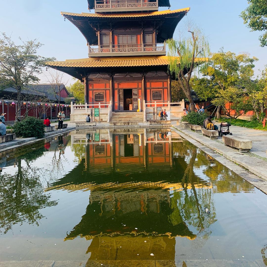 做自己，一直向前在路上