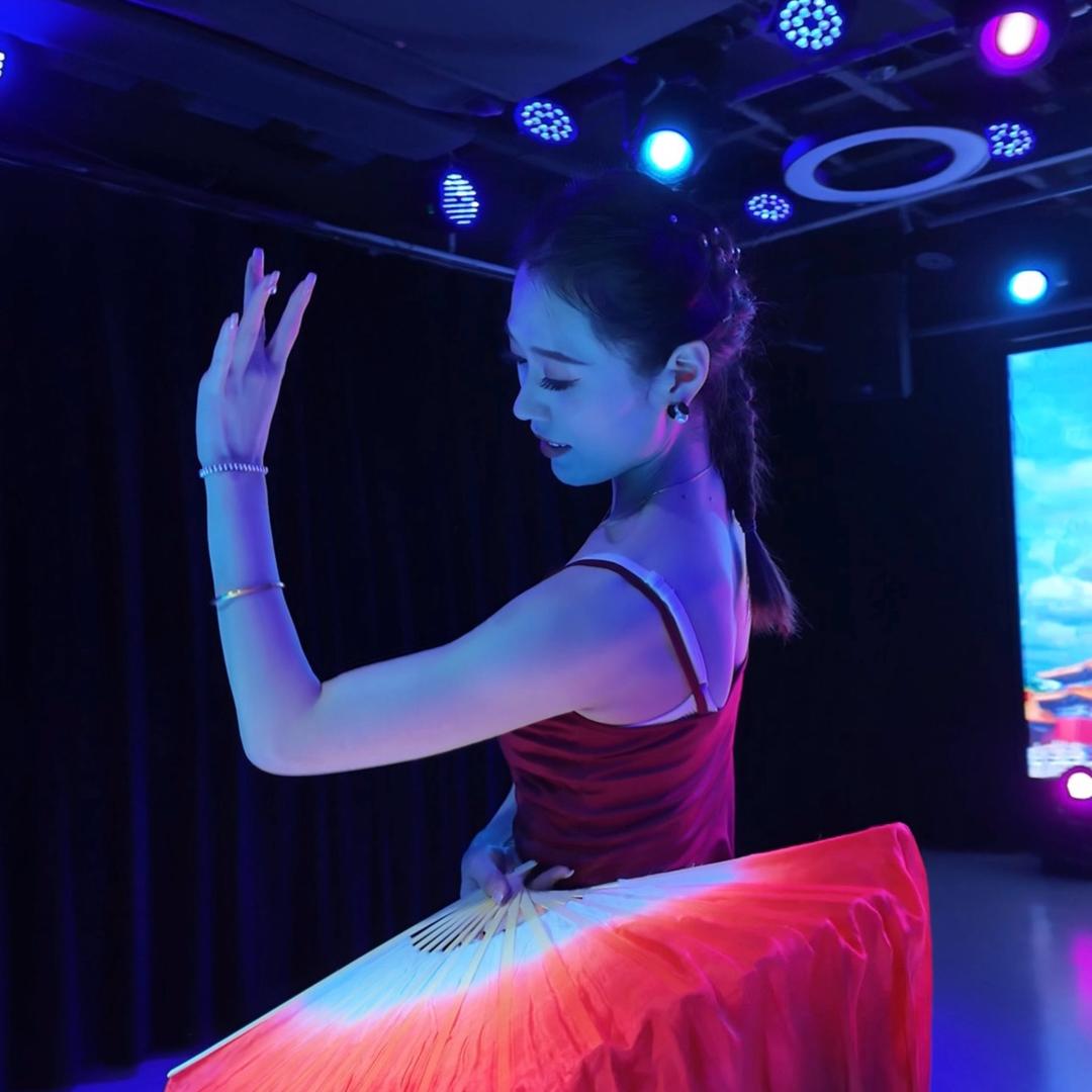 🌈七彩国风行政主管瑶瑶老师