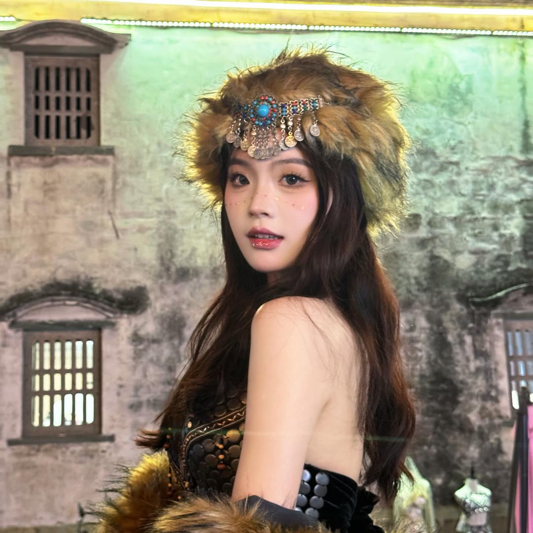 Raina_
