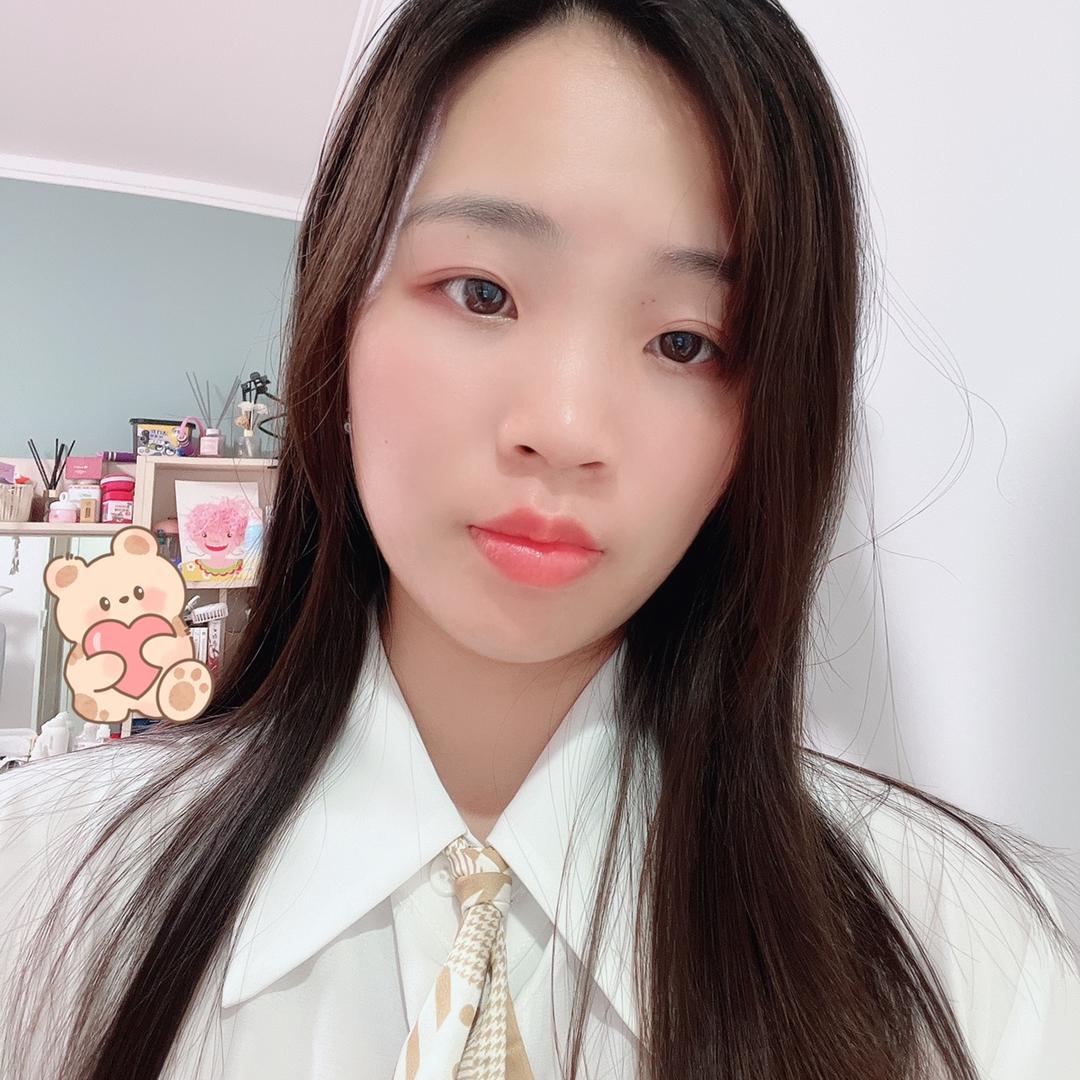 知识城卖房小小怡