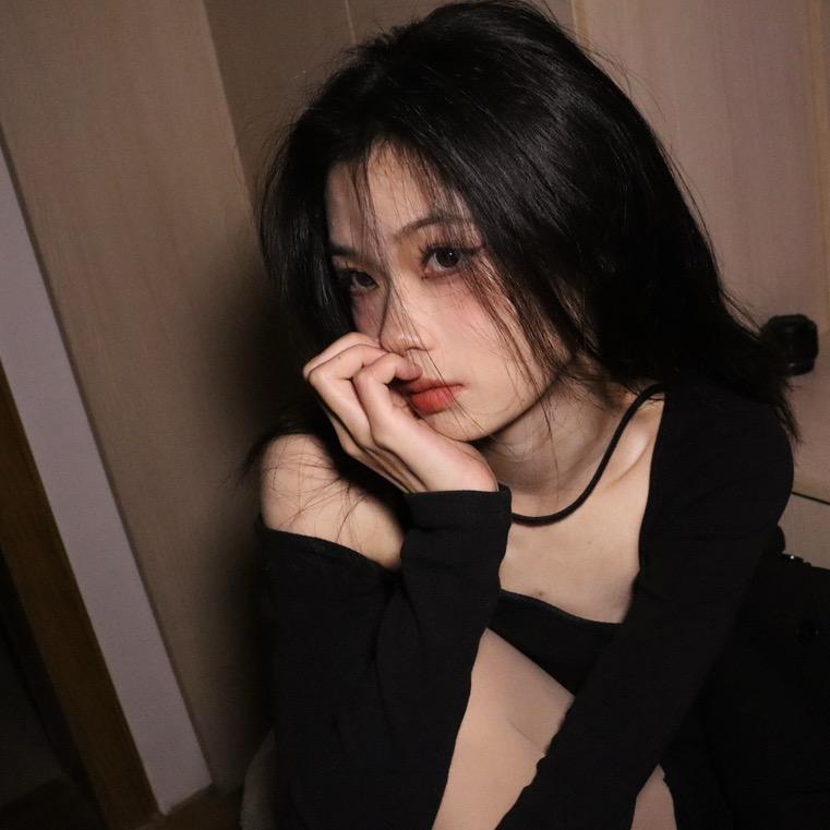 依依吖👑