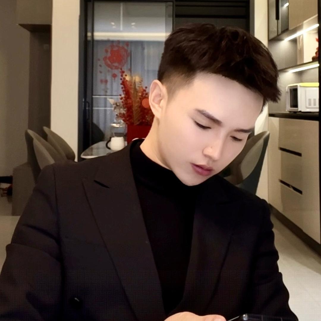 摆烂的亦晨