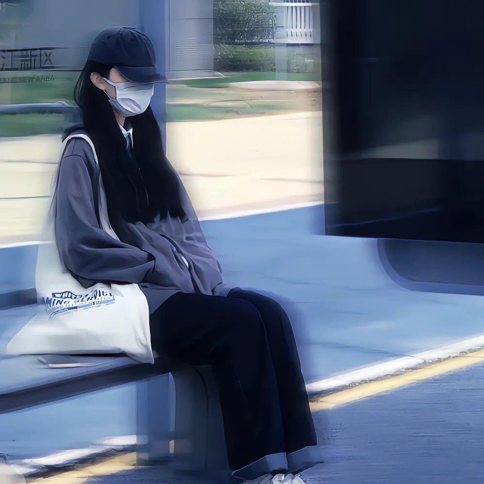 张默吟.