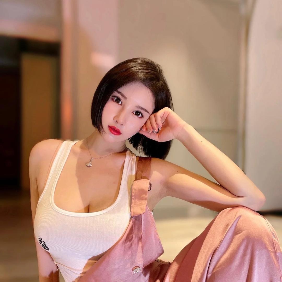 yy~