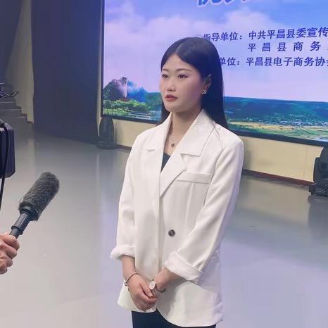 娜娜 🔥24号群星演唱会🔥现场