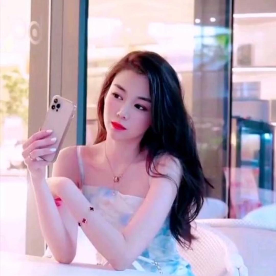 依文.
