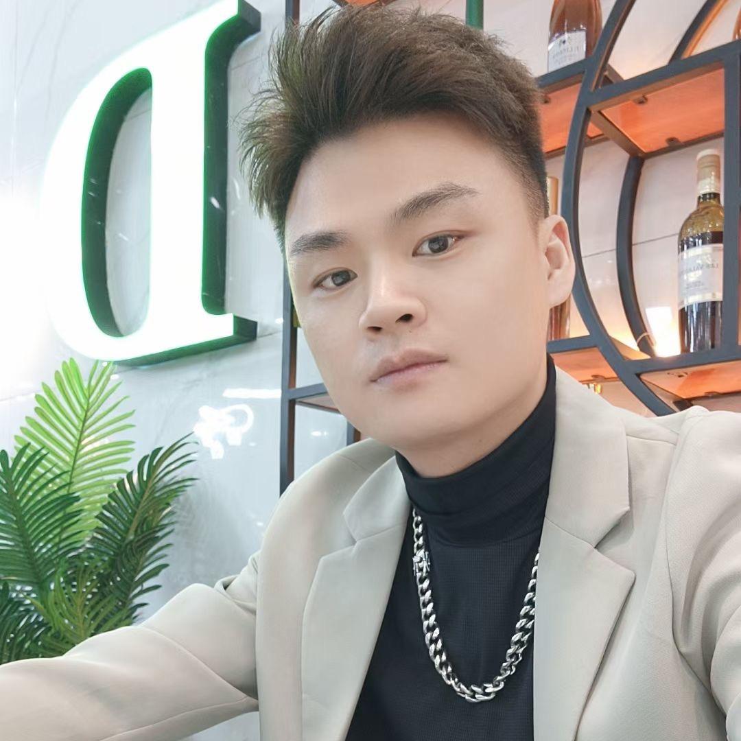 崇阳发型设计/大鹏