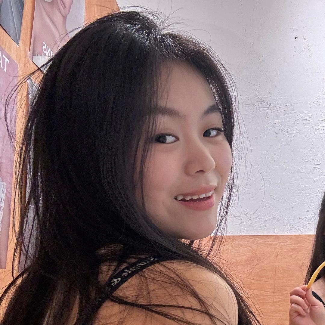 高高.