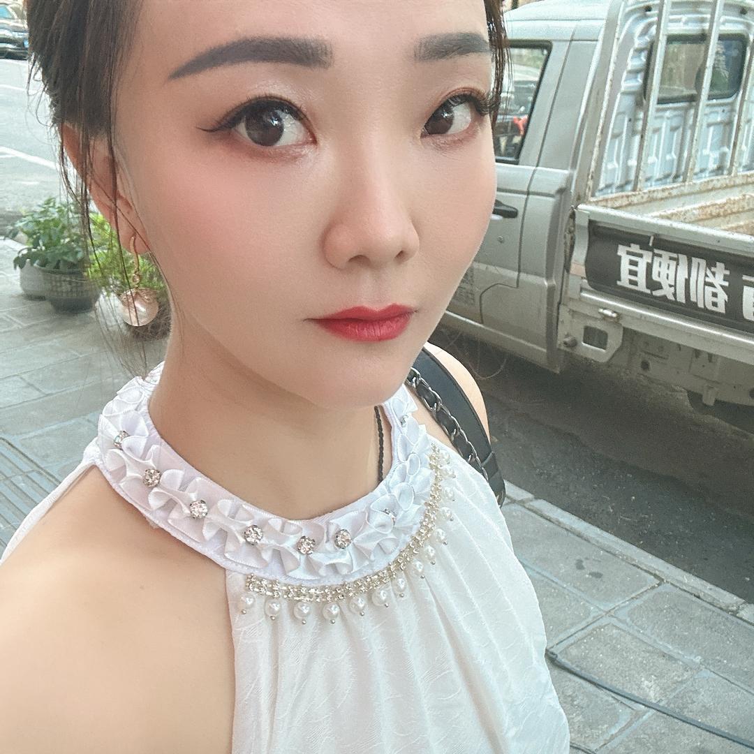 飘逸美发。头发管理老师晓逸