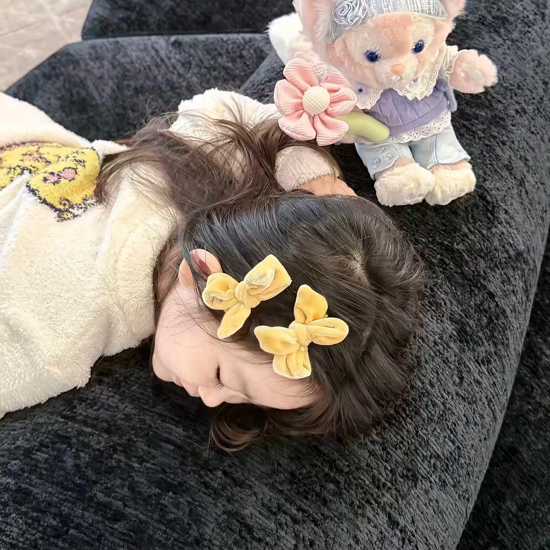 小小妮子.