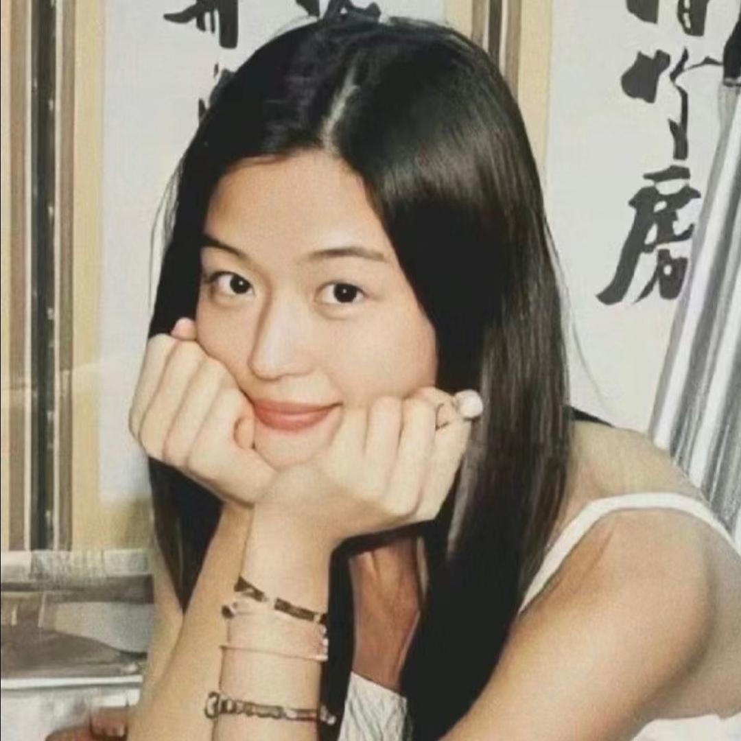 媛.