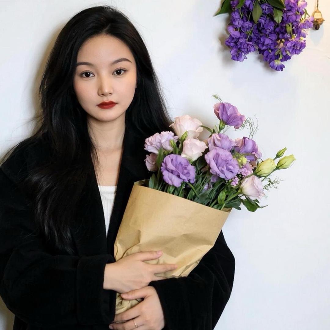 @ Xu❛‿˂̵_ᥫᩣ