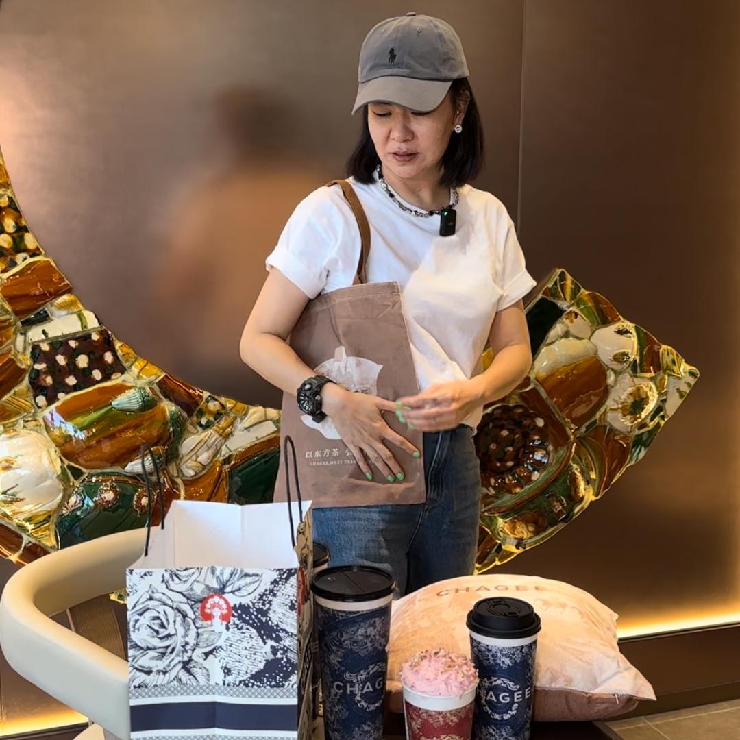 小美艳