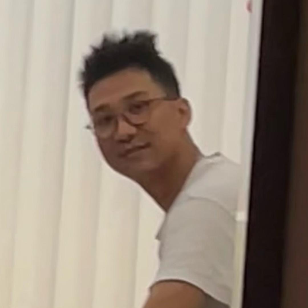 戴桌子！