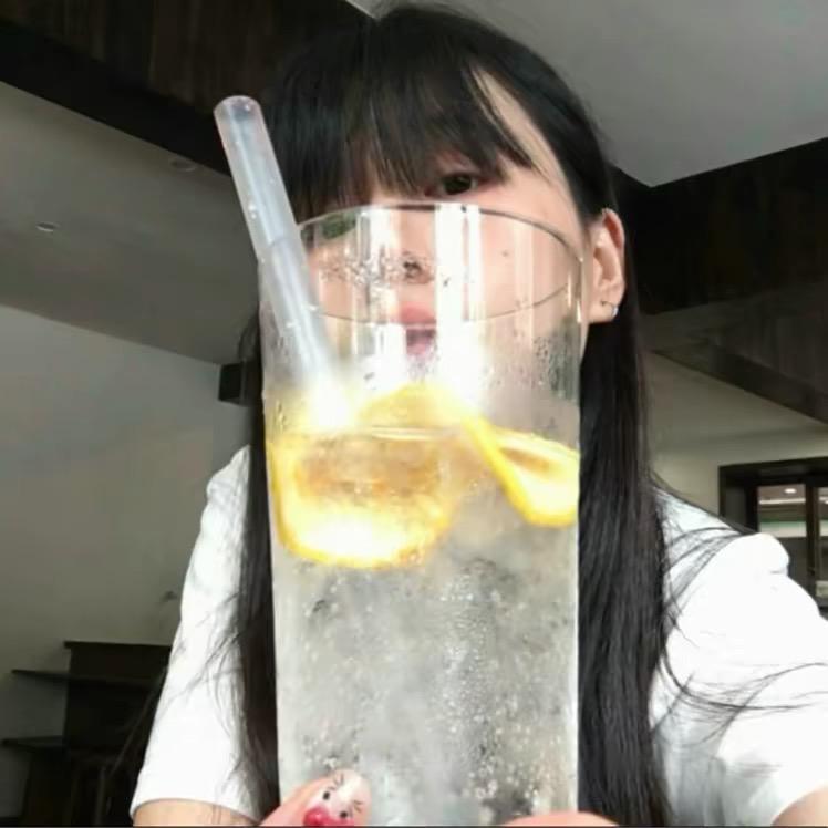 HouJiaYi/