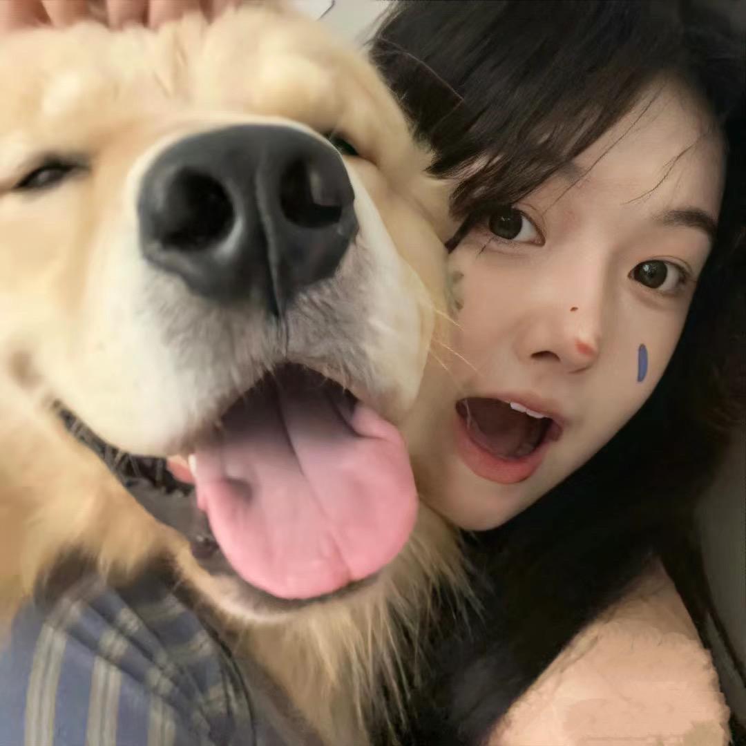 Ö思思.