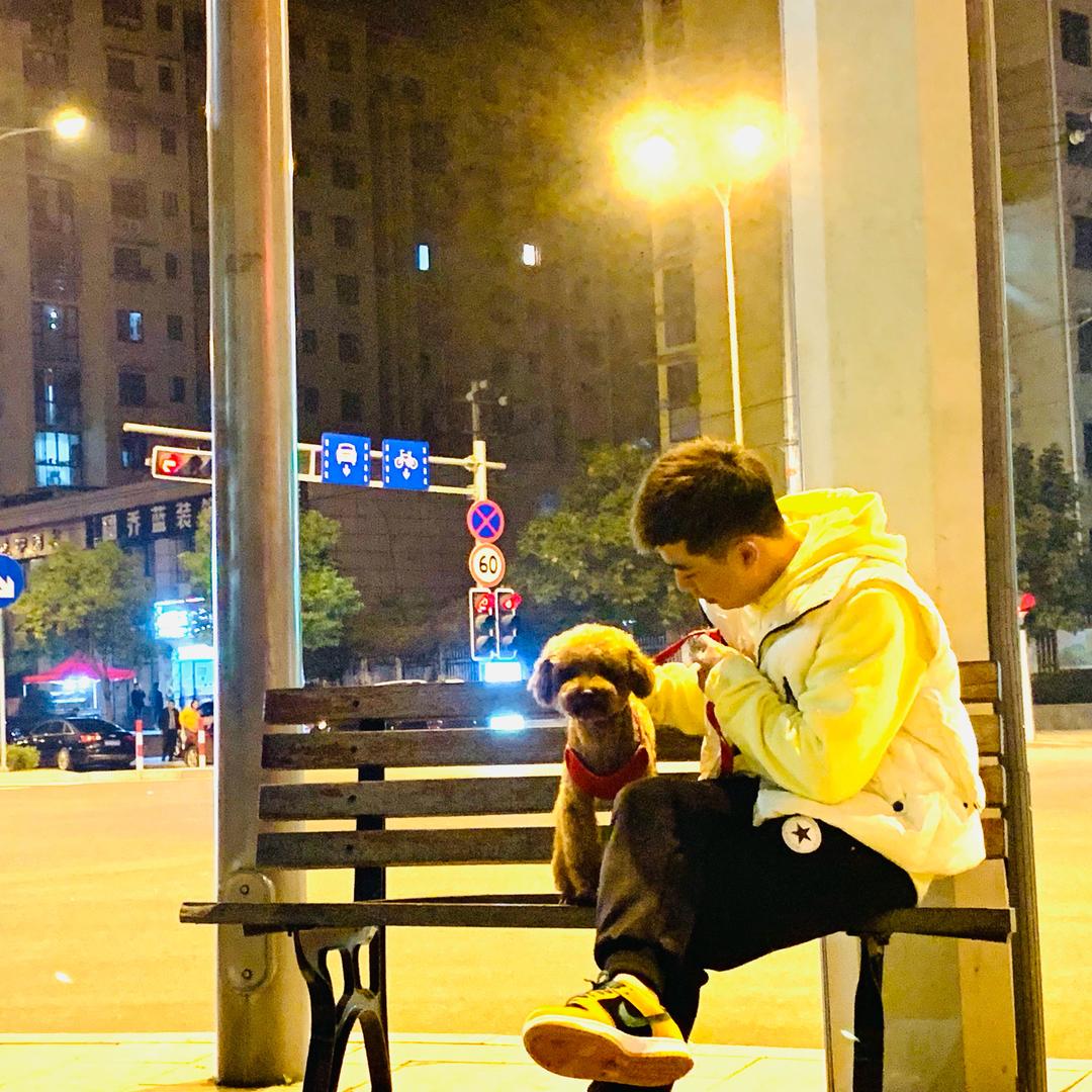 琴弦tʃ上的打工人