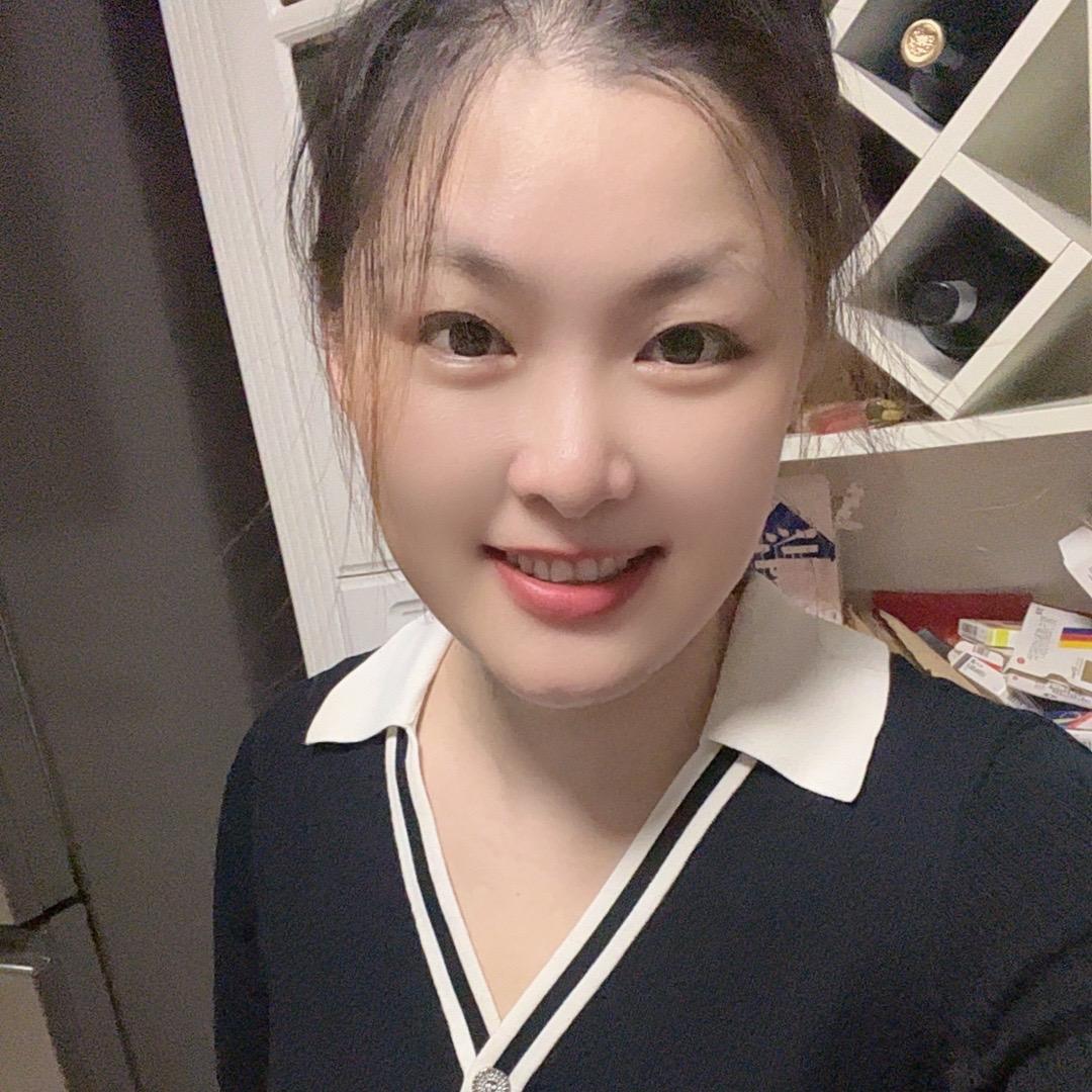 爱笑的💦丫头