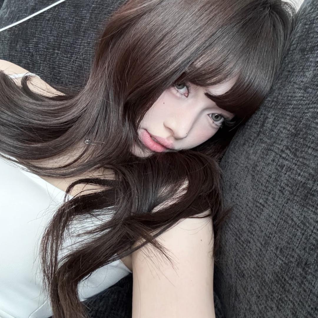 郁忧忧.