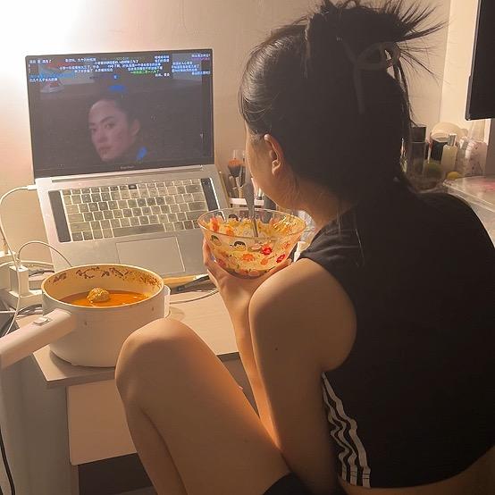 既讨厌我还要看我的人他们会倒霉