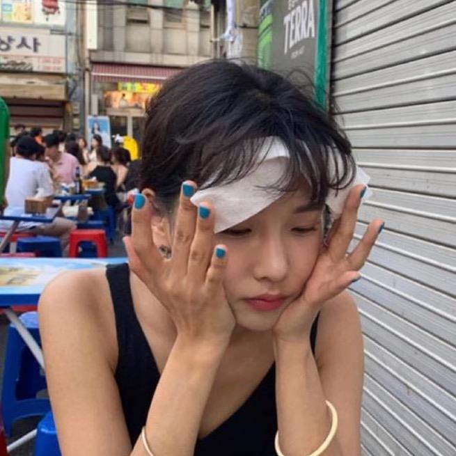 脸肥的兔子