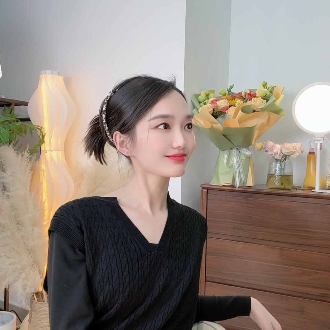莉莉品牌女装