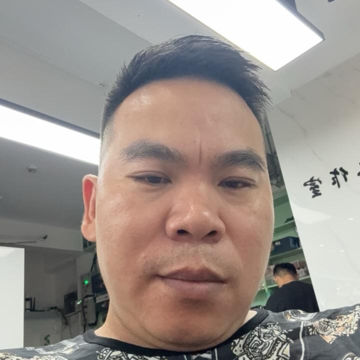 搞印刷的雄哥。