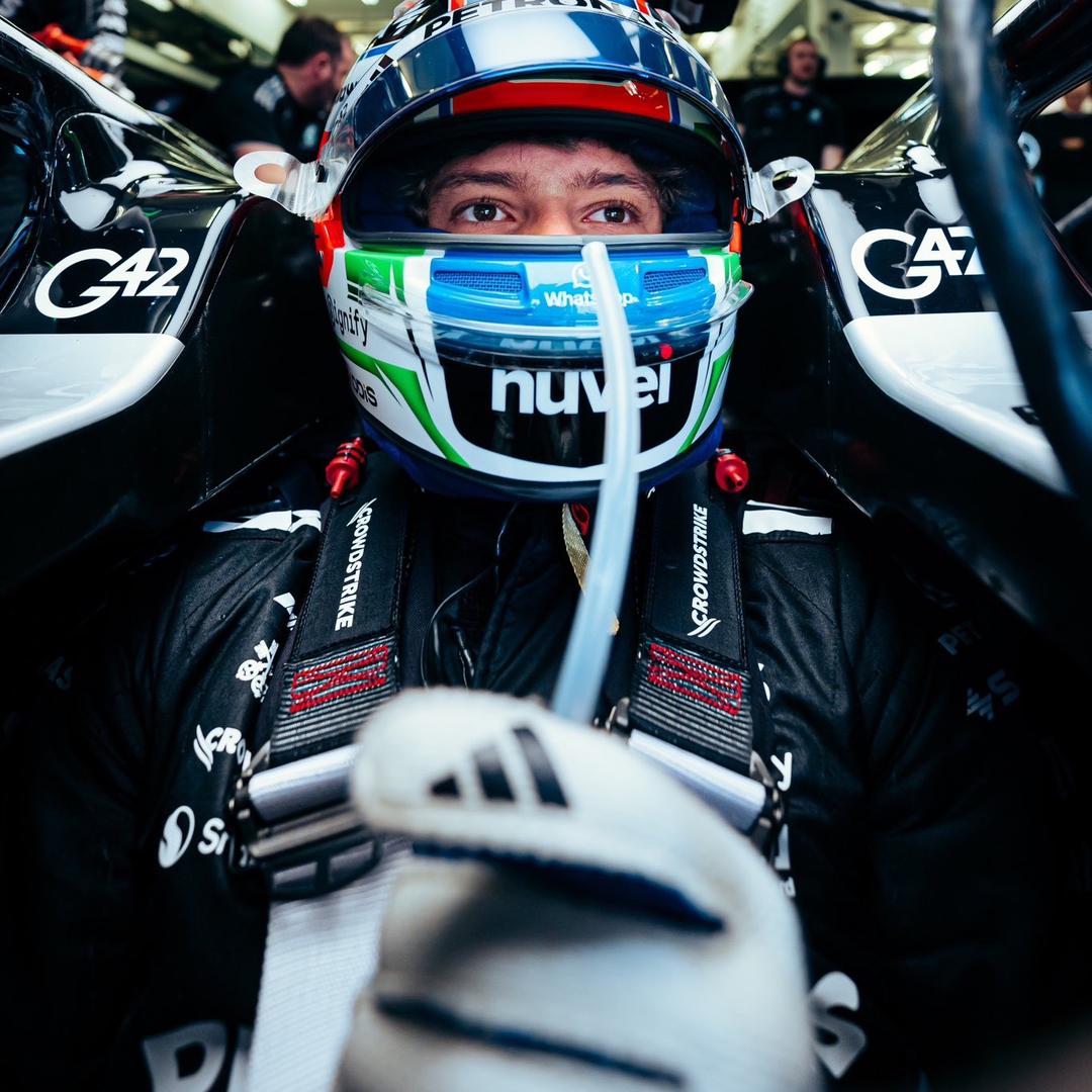 LEWIS HAMILTON44🕸️