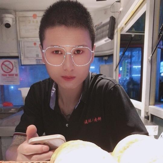 卖牛肉饼的小哥收