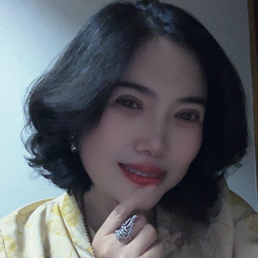 博士衣佳服饰店
