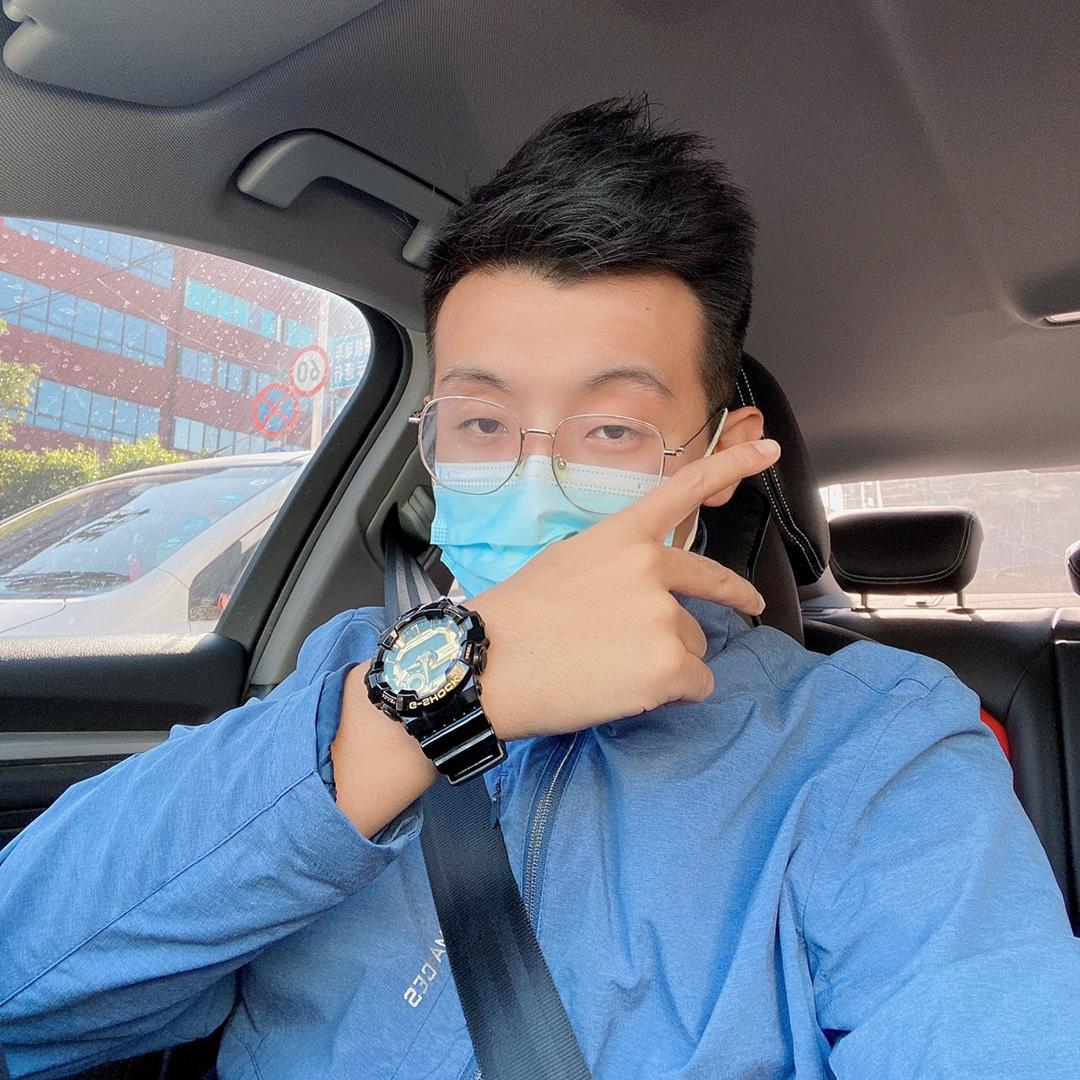 小卢🏠