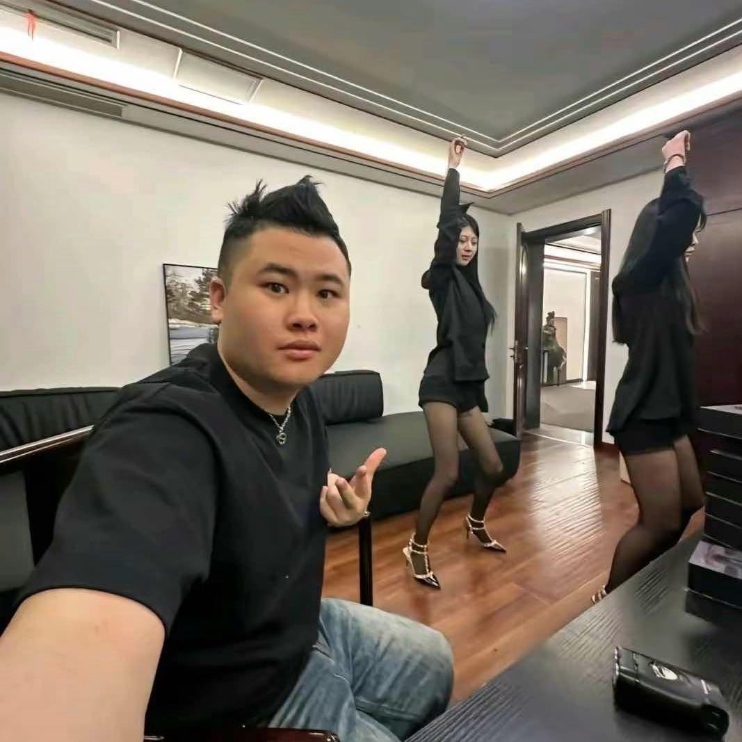 ☭鲨鱼牙🇨🇳
