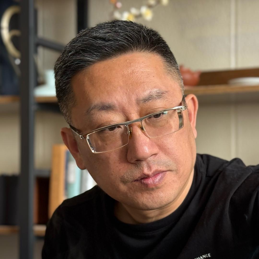 没事偷着乐