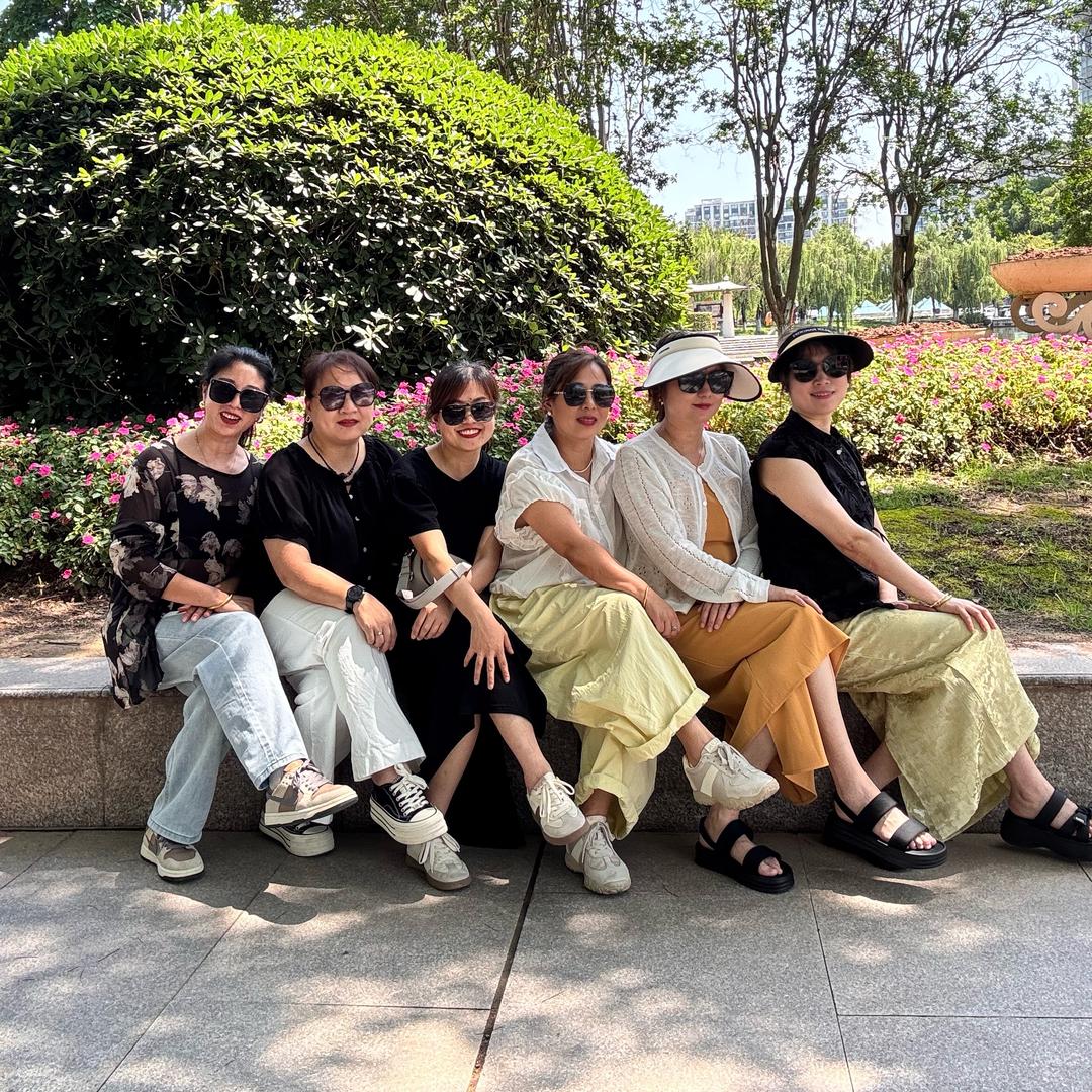 石人味馆，预定电话511844，