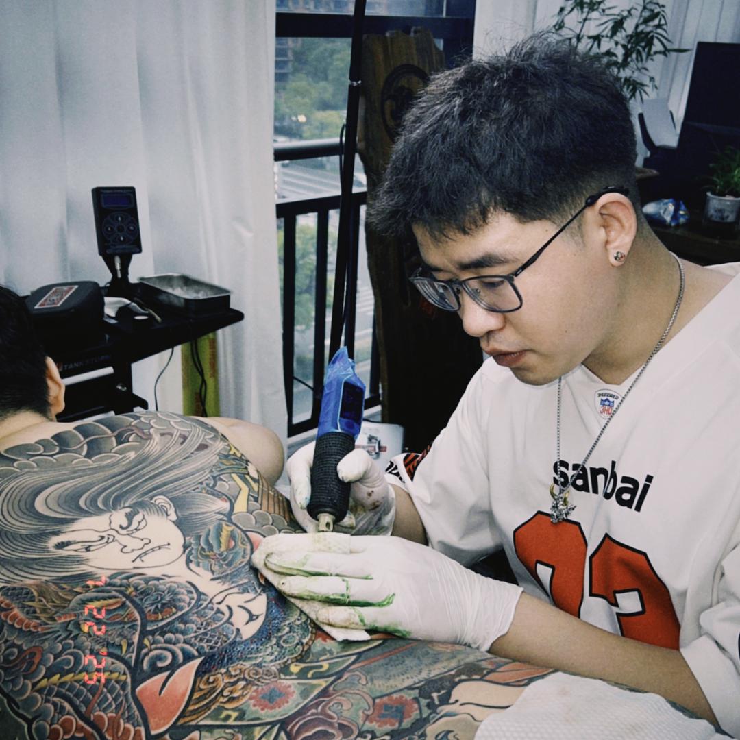 刺青师大壮