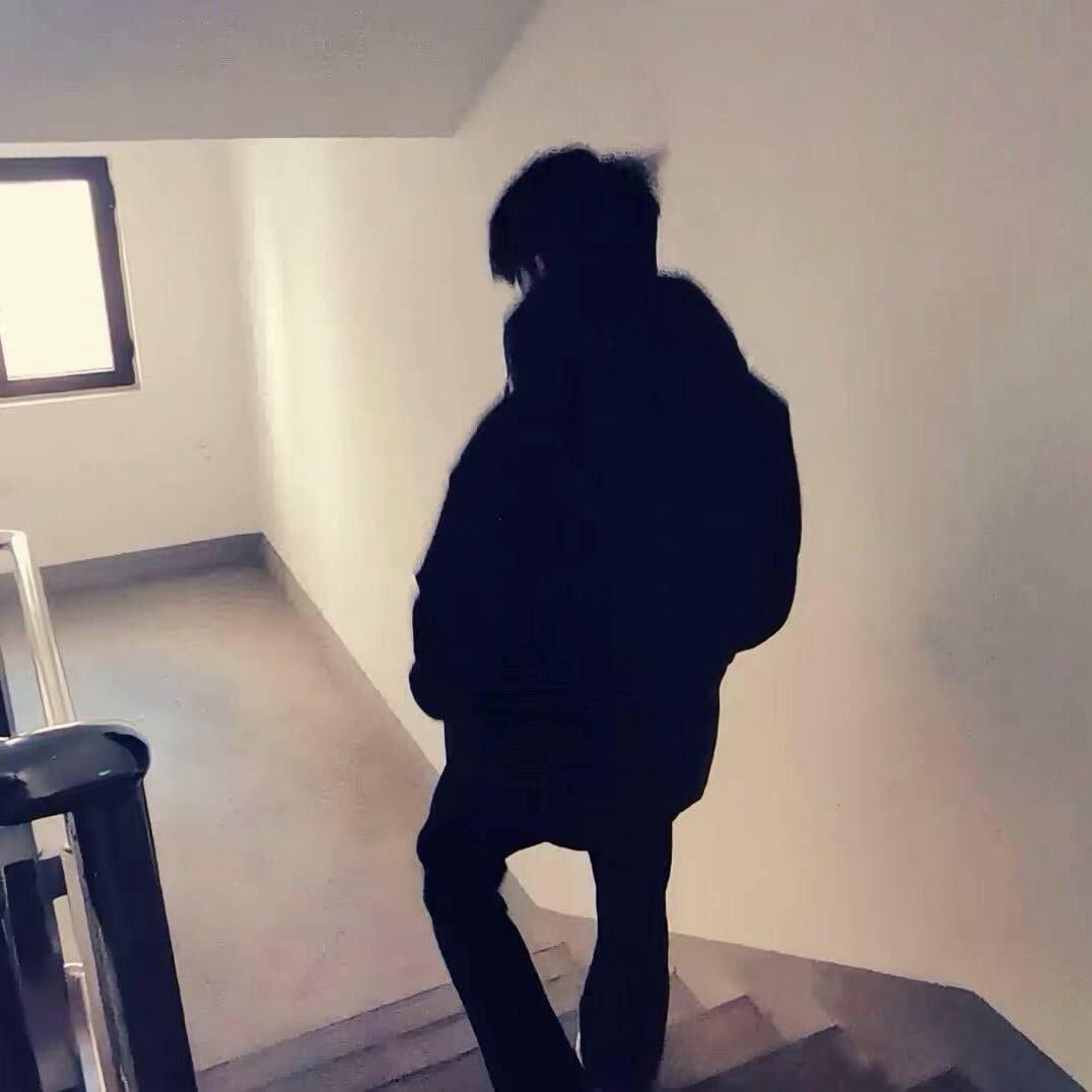 一年没洗澡非常粘人