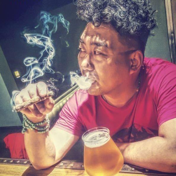 旭哥🚶🏻‍♂️