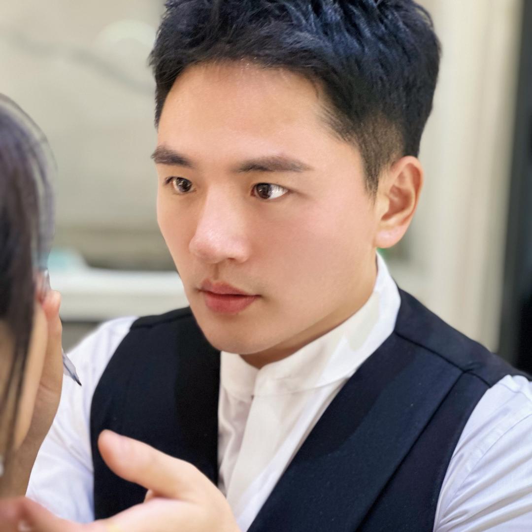 厦门眉型设计师——前进