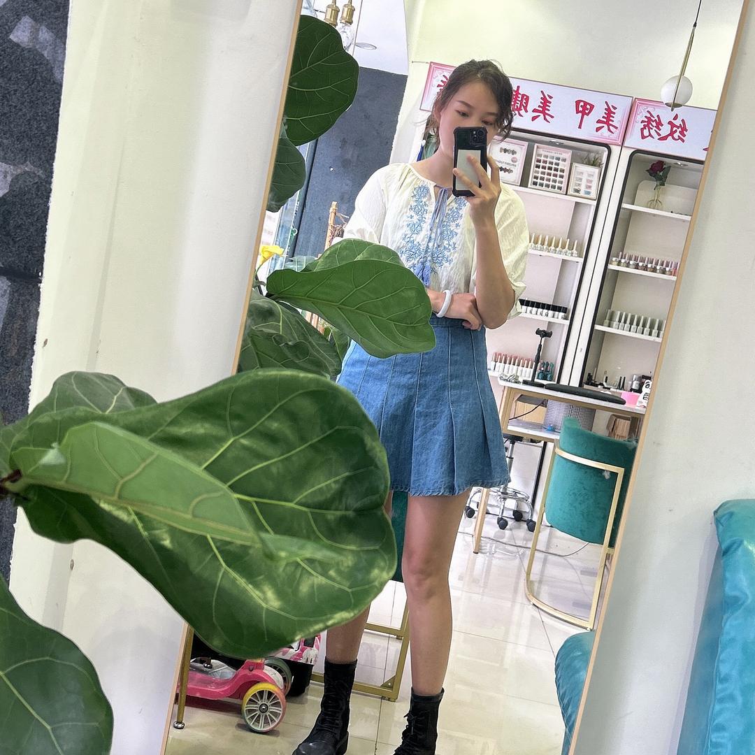 爱搓指甲的苏苏