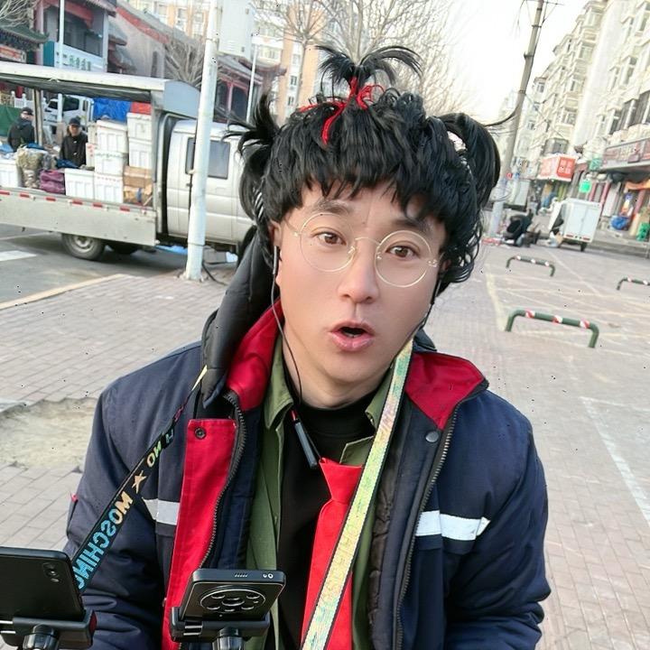 魏不饱努力前行